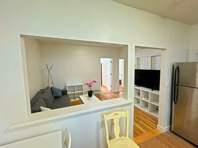 Building Photo - 287 Dorchester St