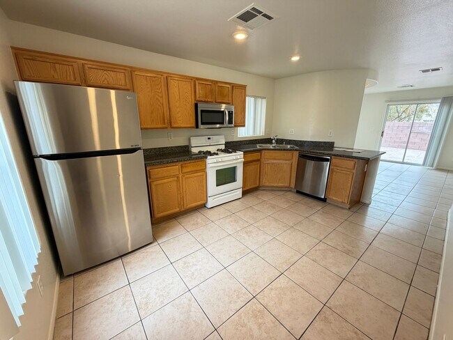 Foto del edificio - 5038 W Desert Dandelion Ct