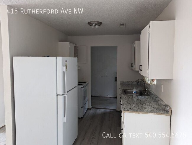 Foto del edificio - 415 Rutherford Ave NW