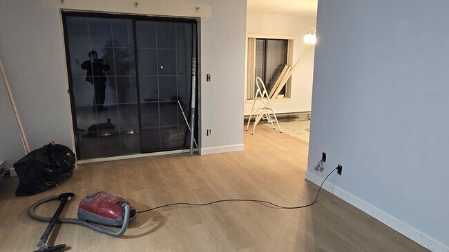 Foto del edificio - 2 Elmwood Park Dr