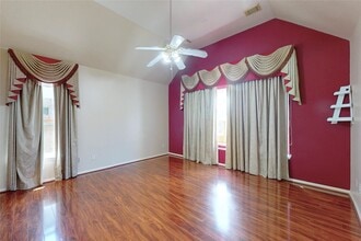 Building Photo - 4834 Zachary Ln