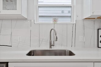 Building Photo - 4547 Newberry St