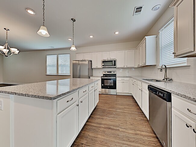 Foto del edificio - 10 Lakeside Dr