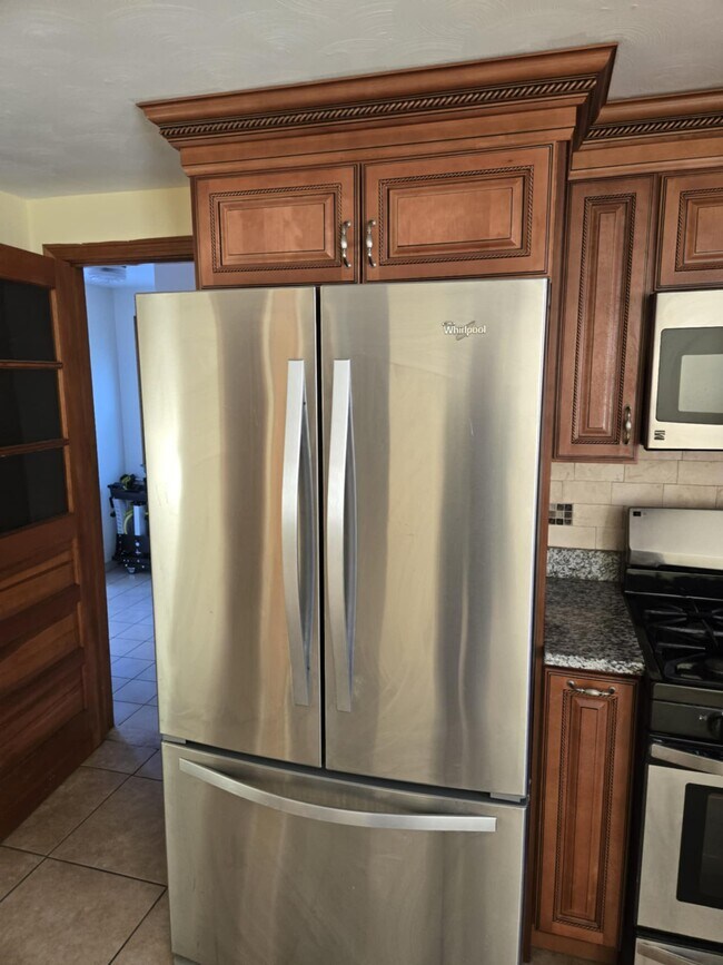 Foto del edificio - 144 Osgood Ave