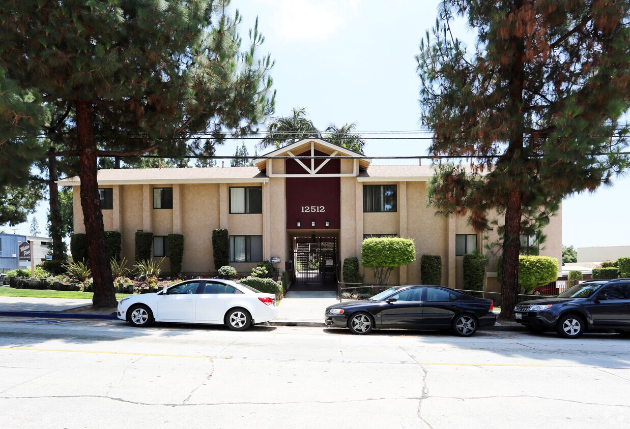 Foto principal - Whittier Pines