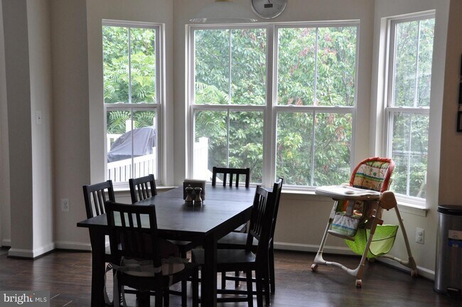 Foto del edificio - 1309 Yates Cir