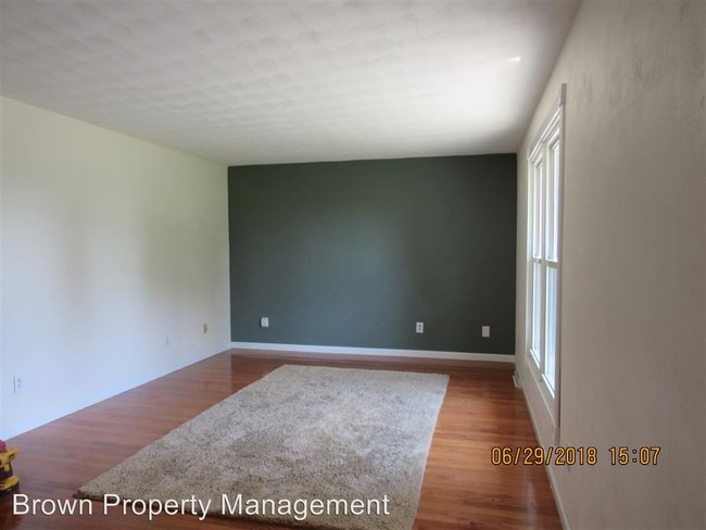 Building Photo - 3 br, 2.5 bath House - 8353 State Rt 163