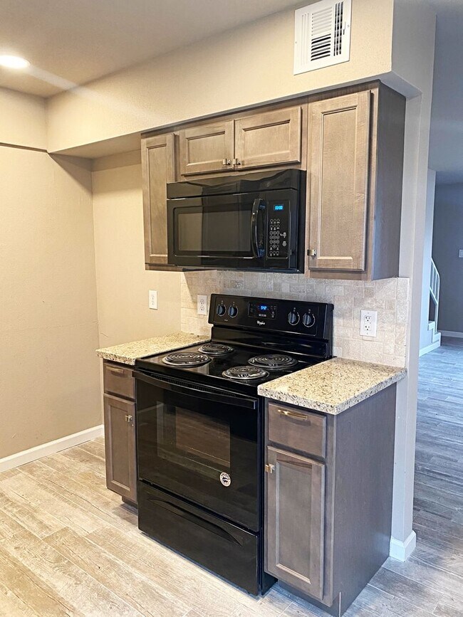 Foto del edificio - 8674 Glen Meadow Ln