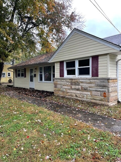 Foto del edificio - 9215 ARISTIDES DR