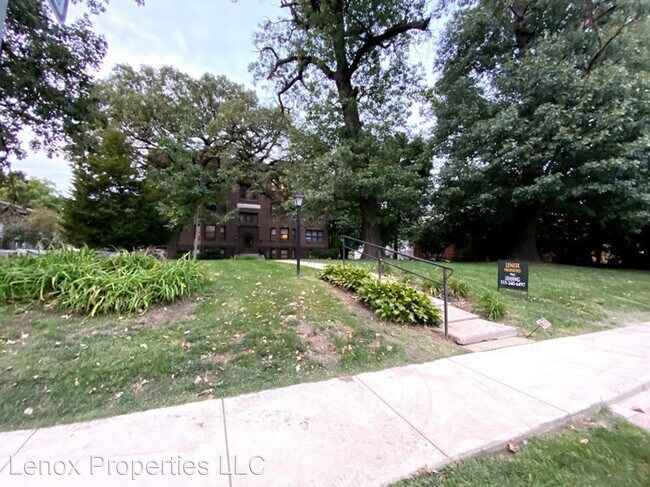 Foto del edificio - 4215 Grand Ave