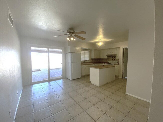 Foto del edificio - 14619 N 62nd Ave