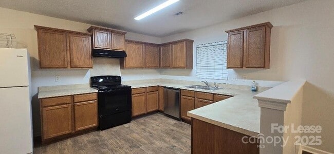 Foto del edificio - 1732 Carmenet Ln