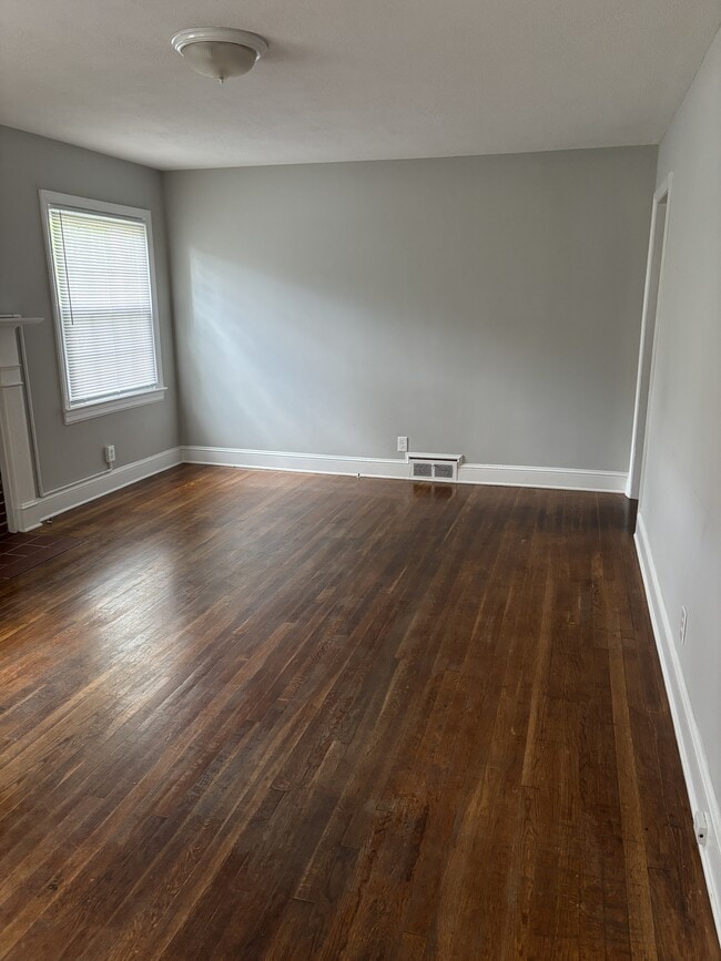Building Photo - 2315 Bethabara Haven Dr