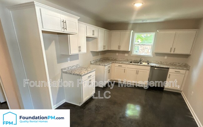 Building Photo - 4912 Shayne Cove