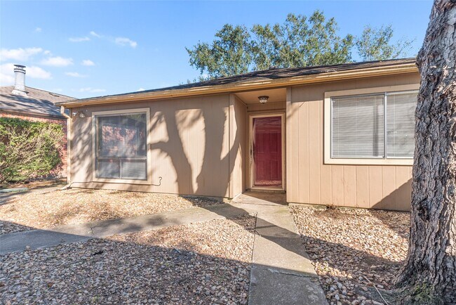 Foto del edificio - 8915 Beau Monde Dr