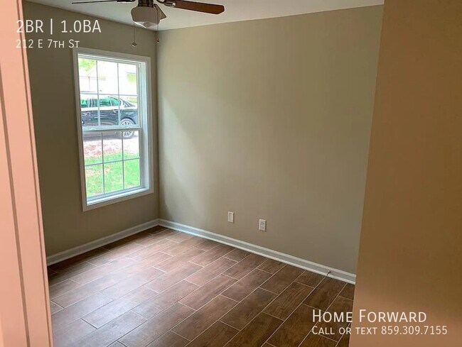Foto del edificio - 212 E 7th St
