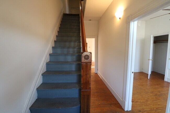 Foto del edificio - 52 W McMillan St