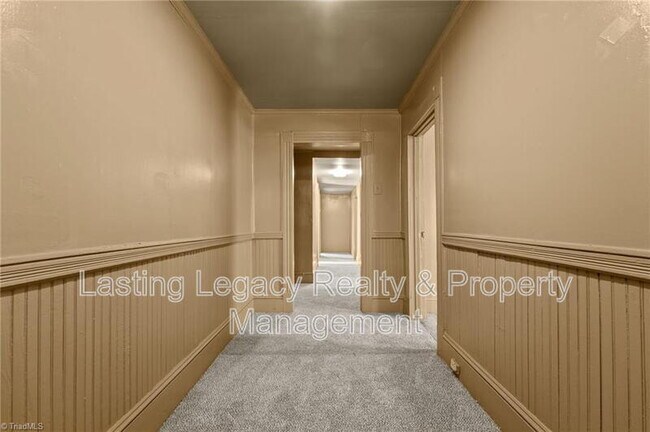 Foto del edificio - 212 N Laura Wall Blvd