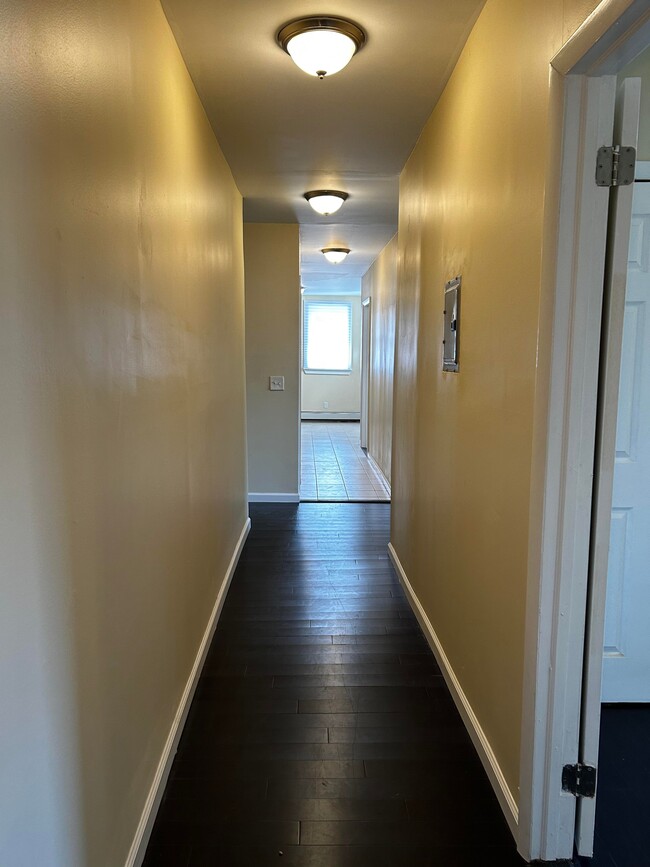 HALLWAY - 350 13th Ave