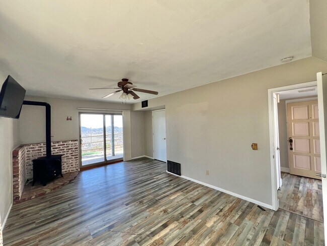 Foto del edificio - 27030 Oakflat Dr