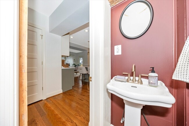 Foto del edificio - 15 E 5th St