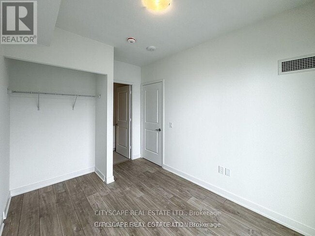 Building Photo - 100 Dalhousie St