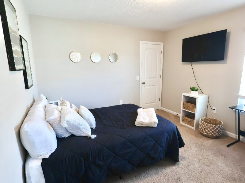 Foto principal - 83 Rhett Ln
