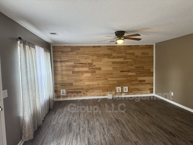 Building Photo - 66 Sand Oak Ct
