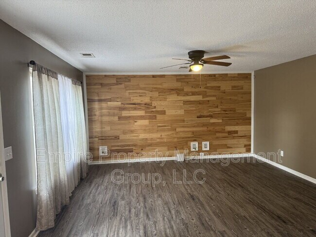 Foto del edificio - 66 Sand Oak Ct