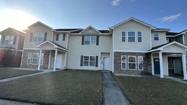 Building Photo - Townhouse for Rent