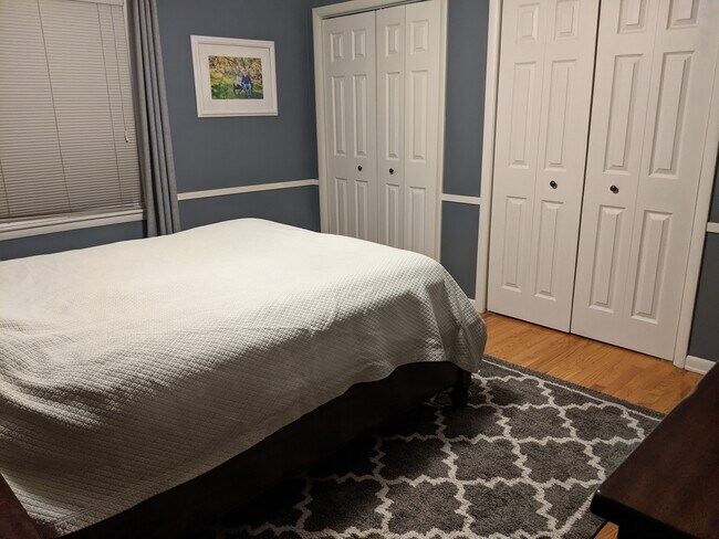 Foto del edificio - 332 Mayfield Ave NE