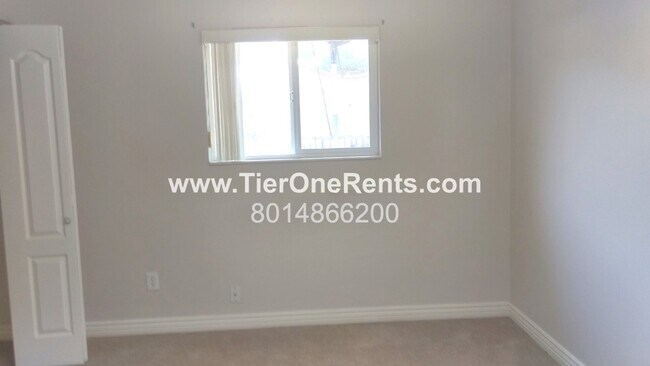 Building Photo - This property offers a NO DEPOSIT option a...