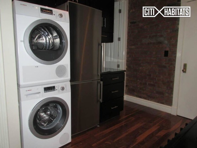 Foto del edificio - 151 Elizabeth St