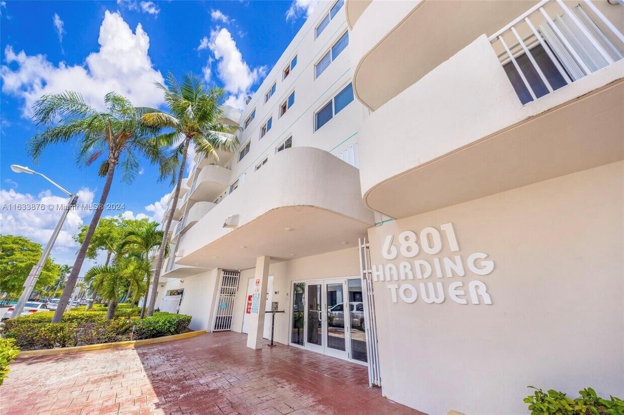 Foto principal - 6801 Harding Ave