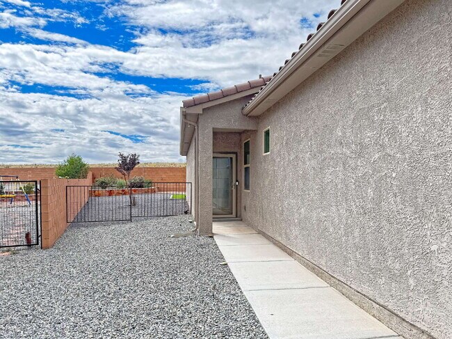 Foto del edificio - New 4 BR Home in Great Neighborhood!