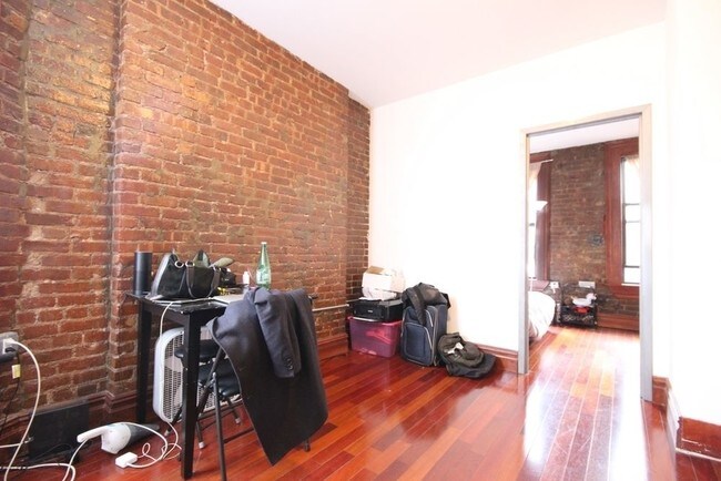 Building Photo - 117 Mulberry St