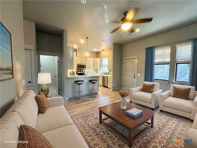 Foto del edificio - 290 Hugo Rd