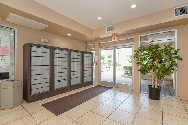 Building Photo - 5325 Newcastle Ave