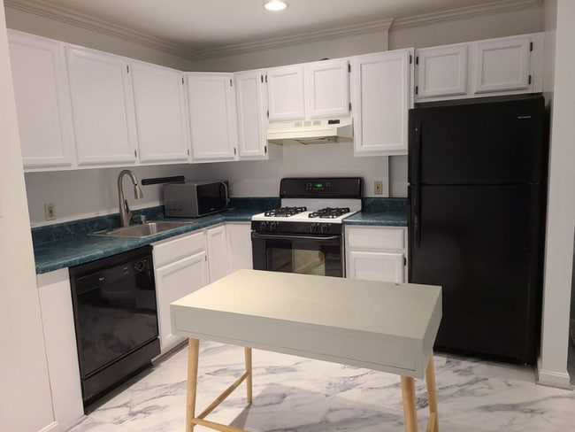 Photo - 617 N Henry St Apartment