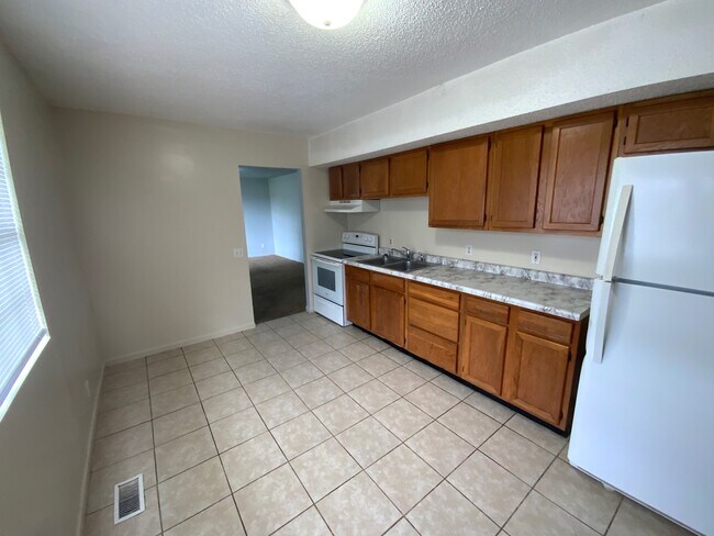 Foto del edificio - 1236 Edgewood Park Cir