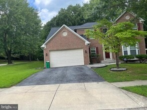 Building Photo - 10400 Twin Knoll Way