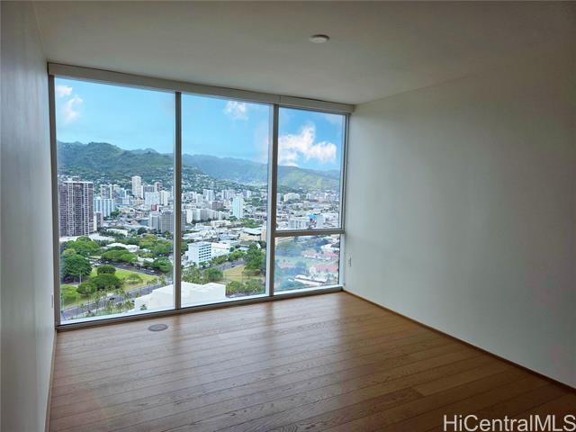 Foto del edificio - 888 Kapiolani Blvd
