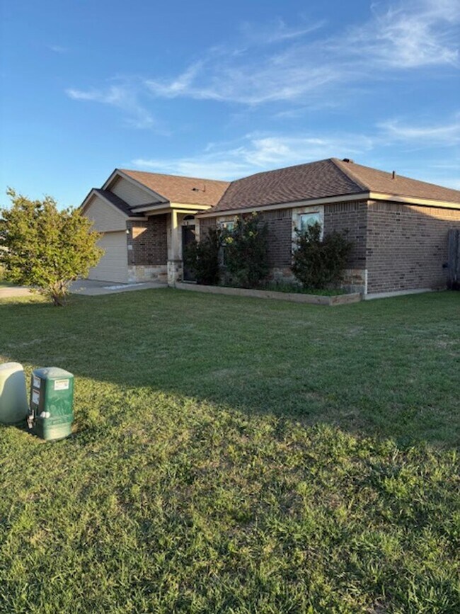 Foto del edificio - 3106 Alamocitos Creek Dr