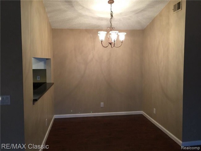 Building Photo - 44850 Bayview Dr