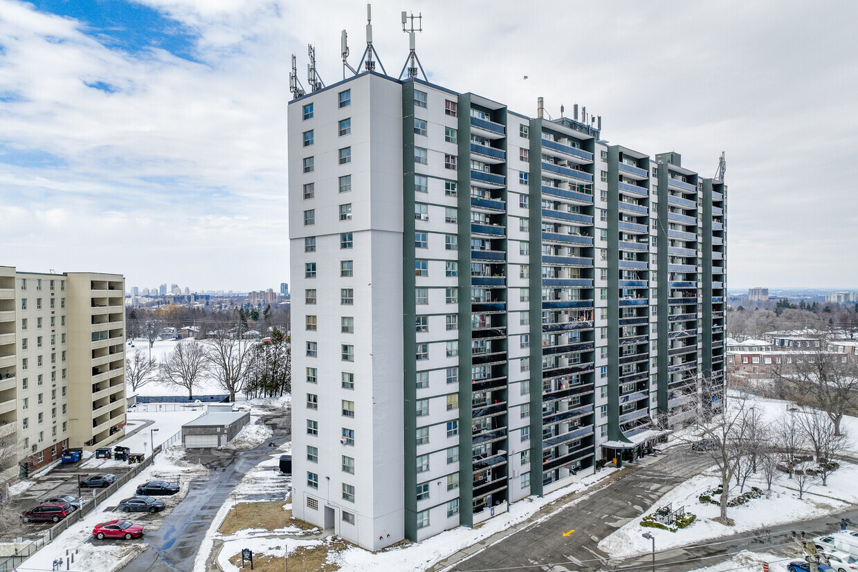 Primary Photo - Eglinton Residences