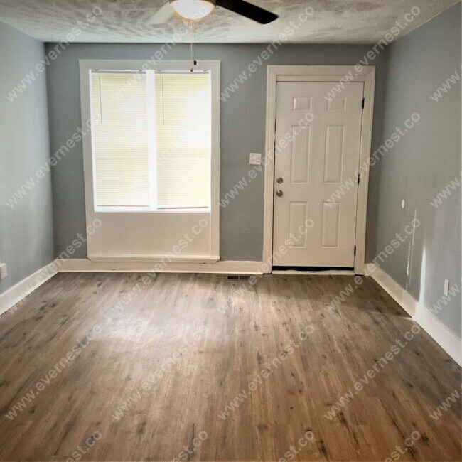 Foto del edificio - 335 E Ridgeway St
