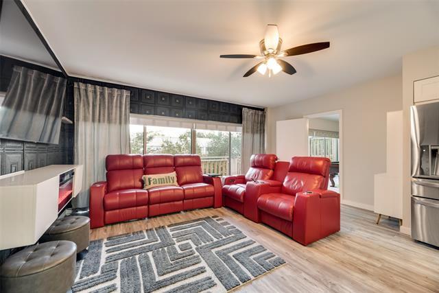 Foto del edificio - 6211 W Northwest Hwy