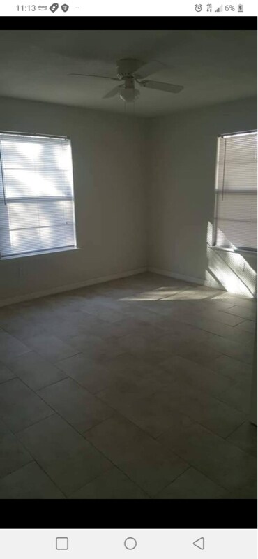 Foto del edificio - 1788 Poinsettia Ave