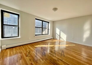 Building Photo - 142 St Pauls Pl