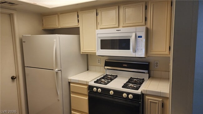 Foto del edificio - 1909 Rio Canyon Ct